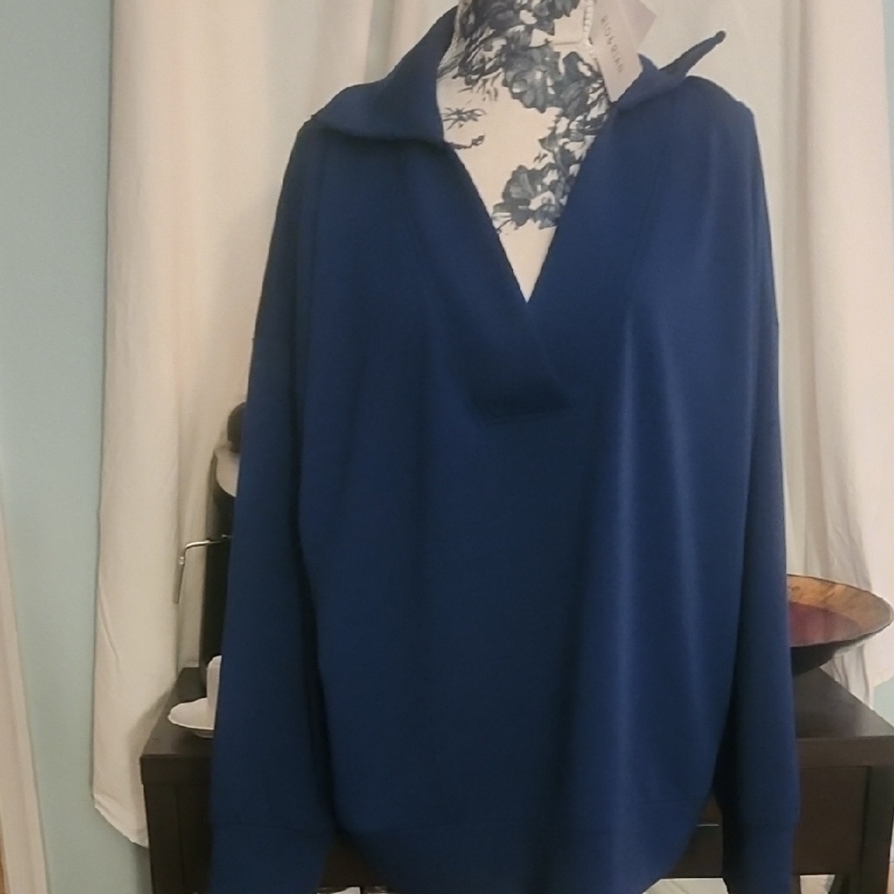 RIO & RAIN Size 1X MSRP $69.00Elegant Blue V-Neck Ultra Solft Pullover